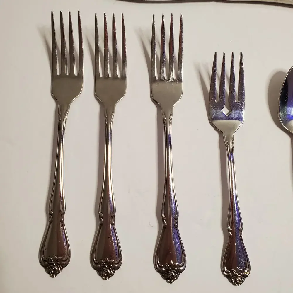 Vintage 1881 Rogers Oneida Mixed Lot Arbor True Rose Stainless Flatware 13 Piece
